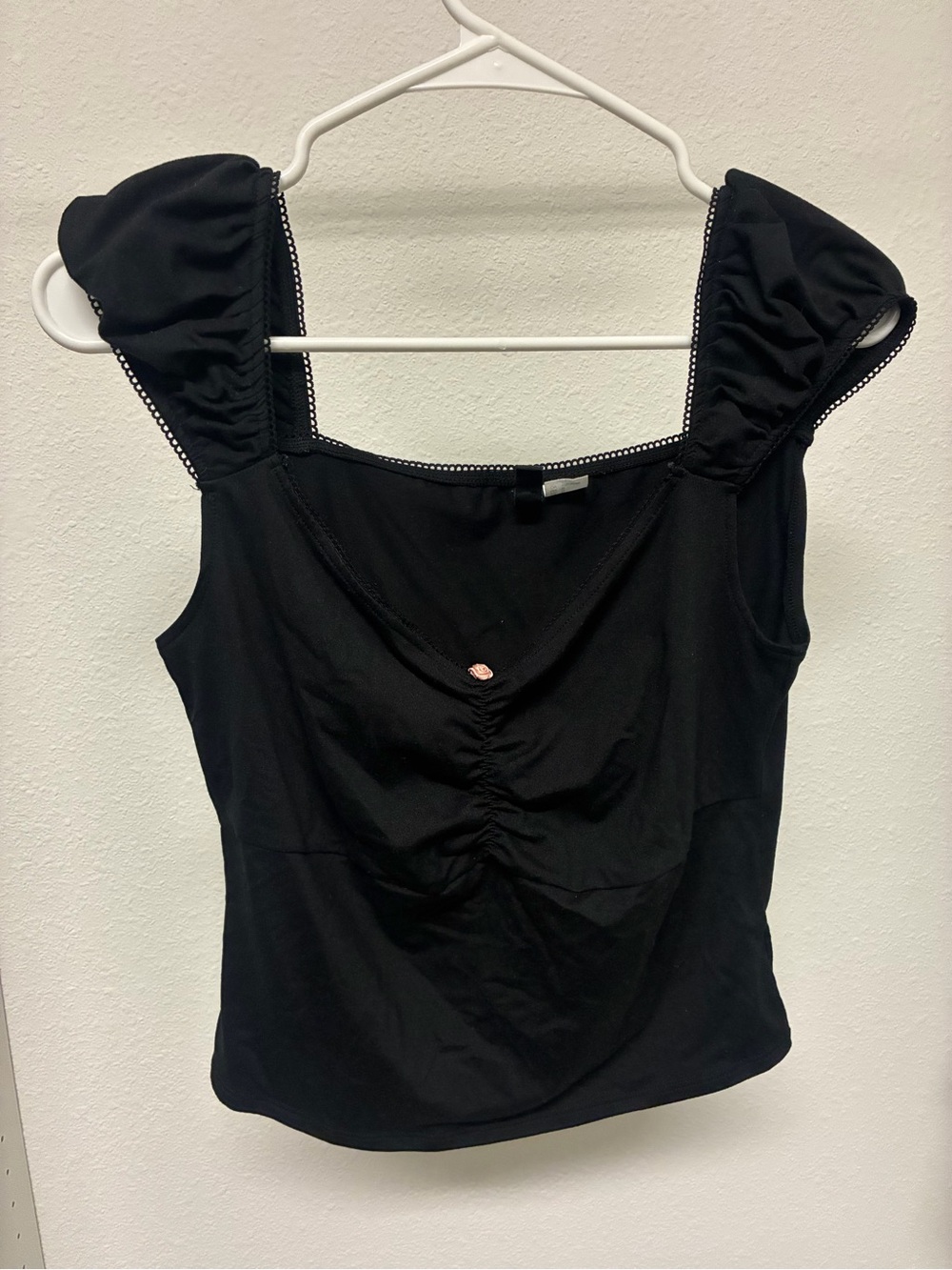 H&M Black Puff-Strap Tank Top 🩷 🖤🕸️